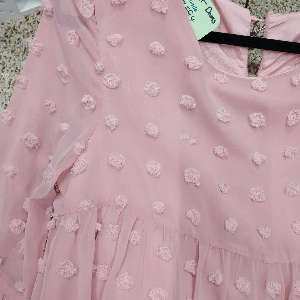 3594 Size Medium Pink Swiss Dot Tunic/ Lined. - Picture 4 of 6